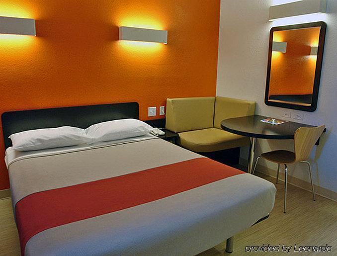 Hotel 6 Pa